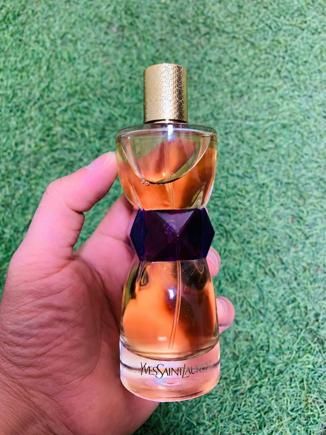 Manifesto L’Eclat Yves Saint Laurent للنساء