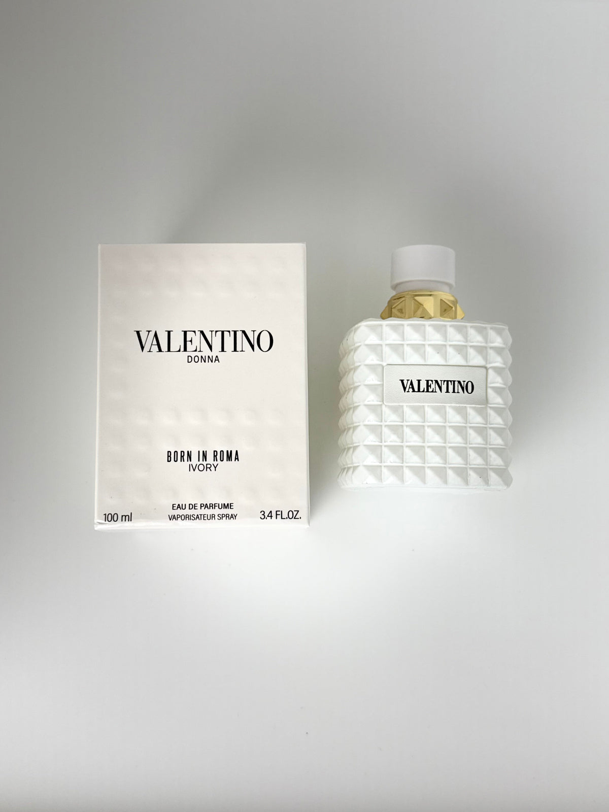 Valentino Donna Born in Roma Ivory [ Master Box ] للنساء