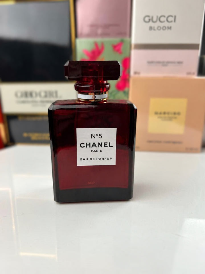 Chanel No 5 Eau de Parfum Red Edition Chanel للنساء