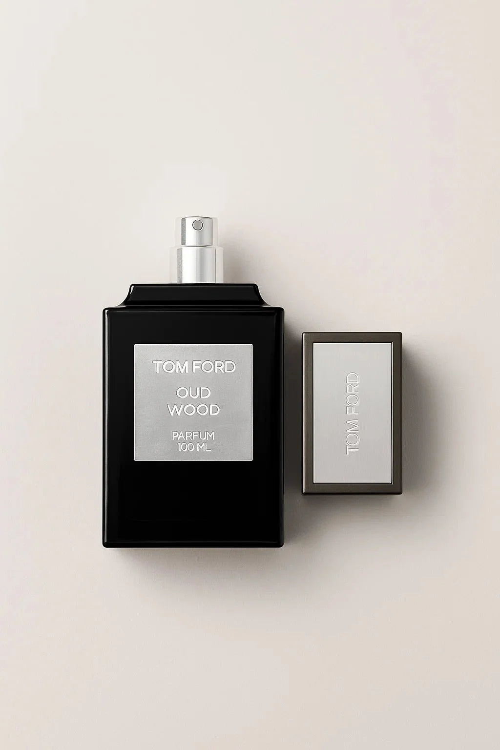 Oud Wood Parfum Tom Ford للجنسين